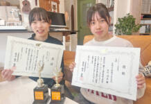 三重の魅力、中学生が英語で発信 親友同士が県主催コンで入賞