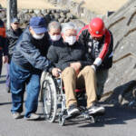 超高齢化地区で住民の「共助」 伊賀・高尾地区で防災減災訓練