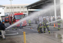 消防署と連携し放水訓練 五洋紙工伊賀上野工場