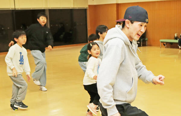 「練習の成果を」教え子と共演 名張のダンサー 20日のイベントで