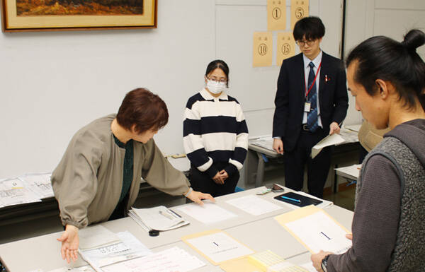 名張市W選、5日告示 「七つ道具」交付などリハーサル 市選管