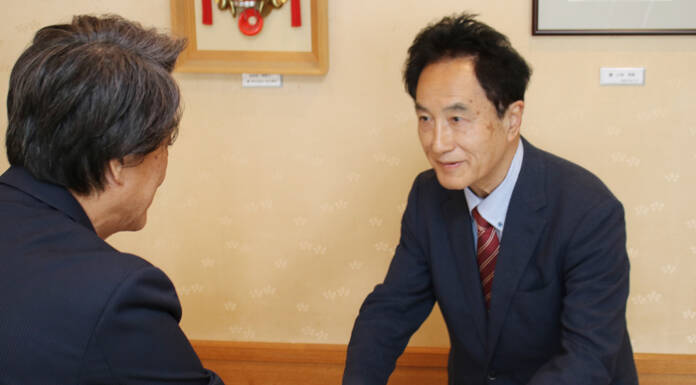 観光誘客へ「地域活性化起業人」 名張市出身の黒田さんを委嘱