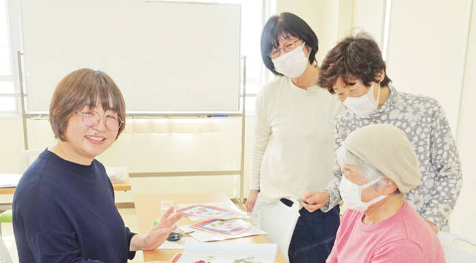 押し花教室の作品展 上本さん主宰 17日から上野茅町で