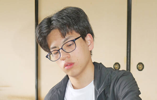 「攻めて勝つ」中学生囲碁棋士 腕磨き5月からプロに 伊賀・山岡篤弥さん