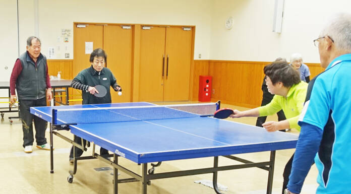心地良く汗 卓球で親睦&健康 名張のサークル「卓游会」