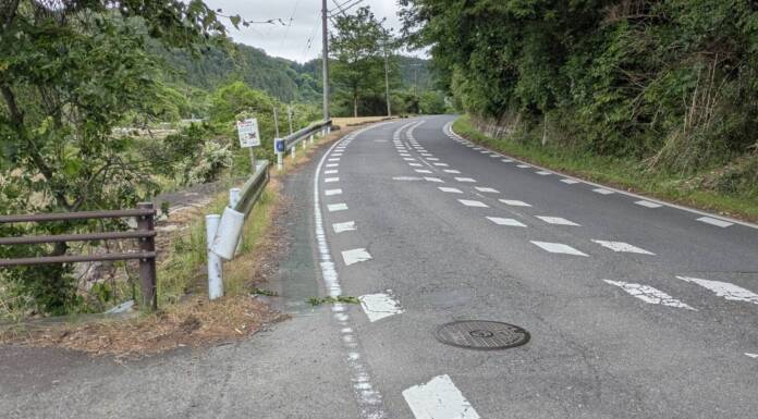名張市薦生の県道でバイク事故 長野県の65歳女性死亡