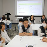 「なぜこの仕事に?」小学生が社員に質問 名張の工場でキャリア教育