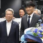 サッカー町野選手、W杯終え帰郷 4年後へ意欲「悔しさが頑張る理由に」
