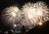 夏空に4000発 2年ぶり「愛宕の火祭り」も 名張川納涼花火大会