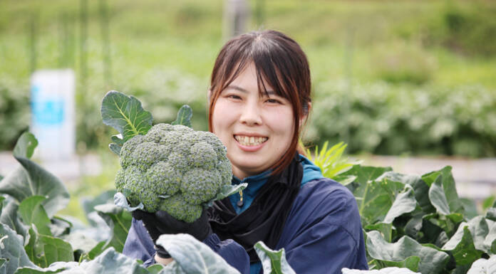 畑に魅了、理学療法士から農業へ転身 父と二人三脚 伊賀市の上井さん