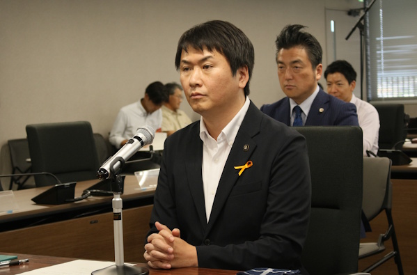 パワハラ疑いの百条委証人尋問 伊賀市長と申立人の証言で食い違い