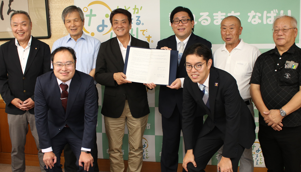旧長瀬小に小中高の教育施設　名張市と事業者が基本協定　来春開校へ