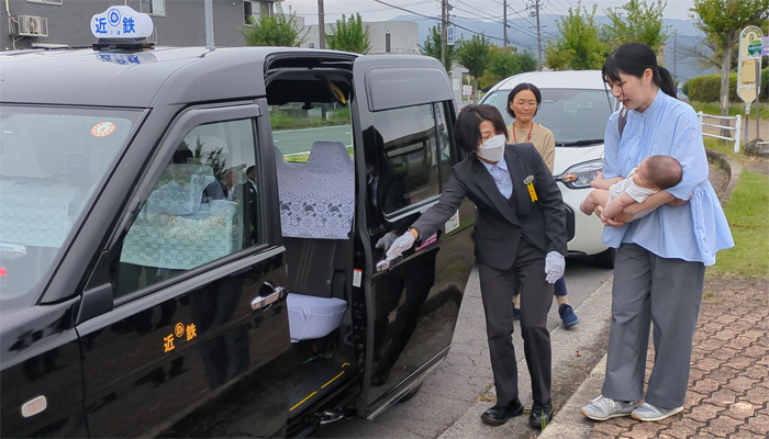 タクシー運賃の8割引き、妊産婦らの移動支援「はぐライド」 名張で出発式