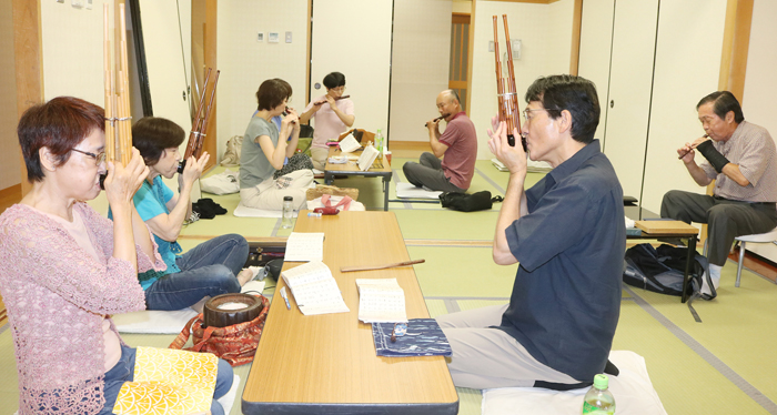 懐かしい音色奏でる 名張・夏見雅楽会
